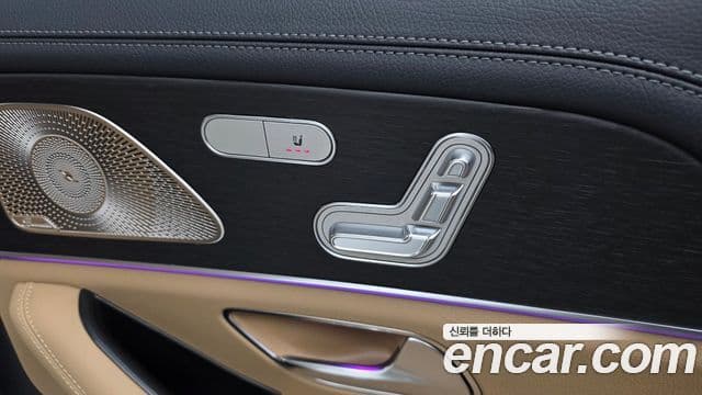 Mercedes-Benz GLE-Class 2025 — Фото 17/20