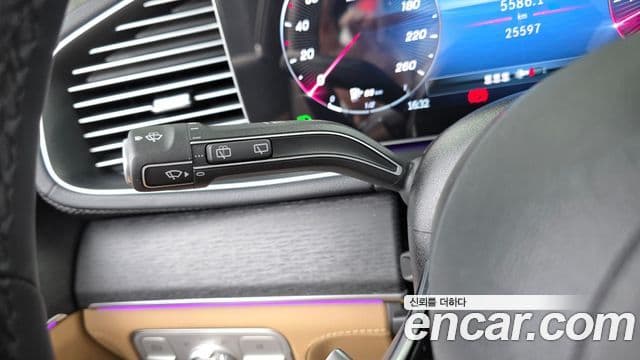 Mercedes-Benz GLE-Class 2025 — Photo 5/33
