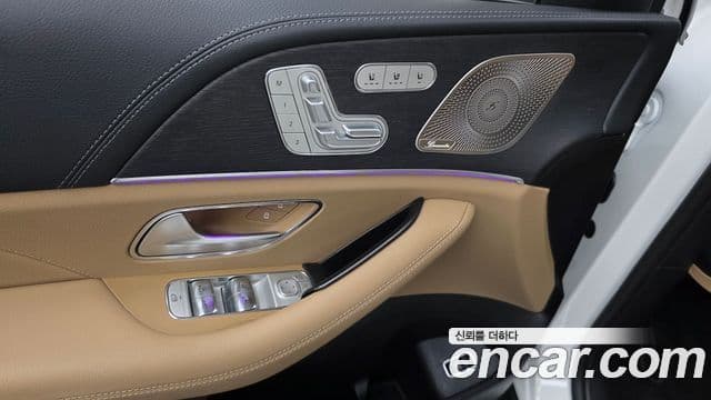 Mercedes-Benz GLE-Class 2025 — Photo 2/33