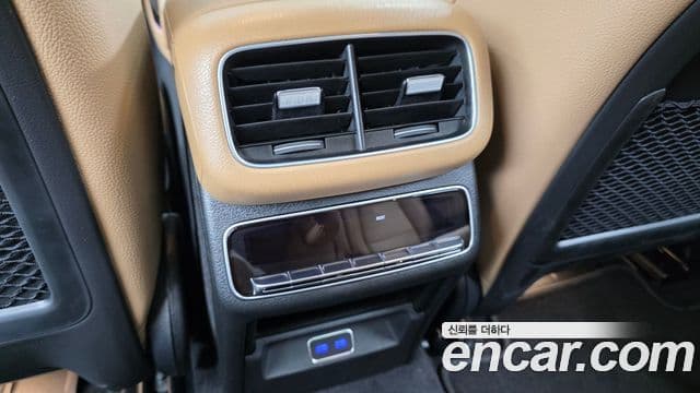 Mercedes-Benz GLE-Class 2025 — Photo 14/33