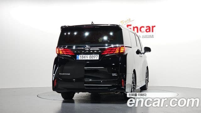 Toyota Alphard 2025 — ფოტო 4/20