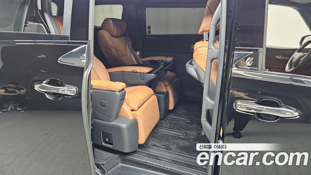Toyota Alphard 2025 — ფოტო 11/20