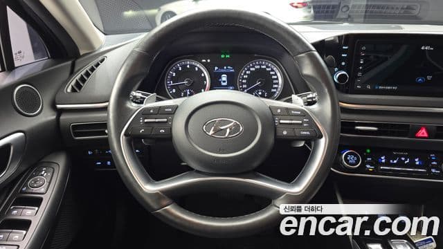 Hyundai Sonata 2021 — Фото 13/20