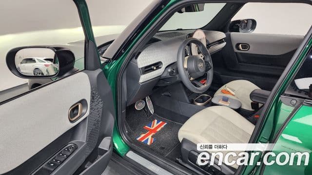 Mini Cooper S 2025 — фото 10 из 20