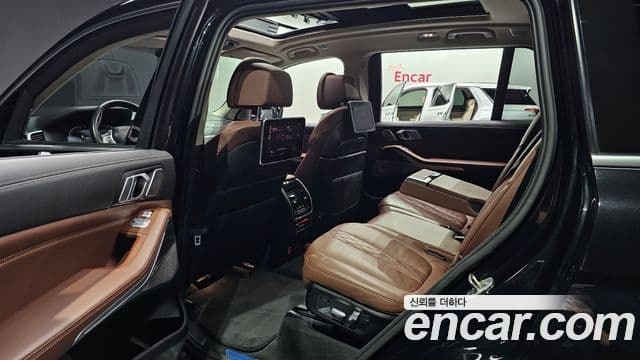 BMW X7 2021 — фото 11 из 20