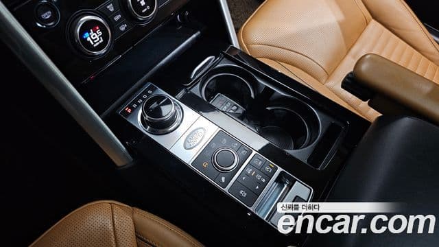 Land Rover Discovery 5 2018 — ფოტო 9/20