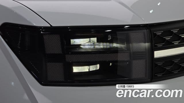 Hyundai Santa Fe 2024 — ფოტო 21/37