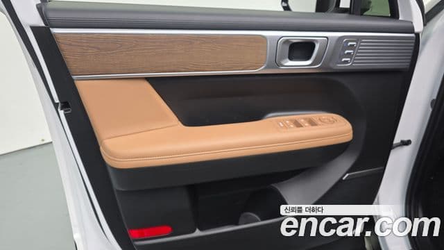 Hyundai Santa Fe 2024 — ფოტო 33/37