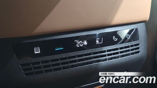 Hyundai Santa Fe 2024 — ფოტო 37/37