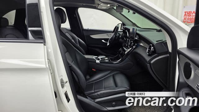 Mercedes-Benz GLC-Class 2019 — Şəkil 11/20
