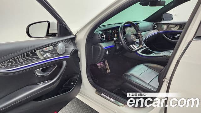 Mercedes-Benz E-Class 2020 — ფოტო 10/20