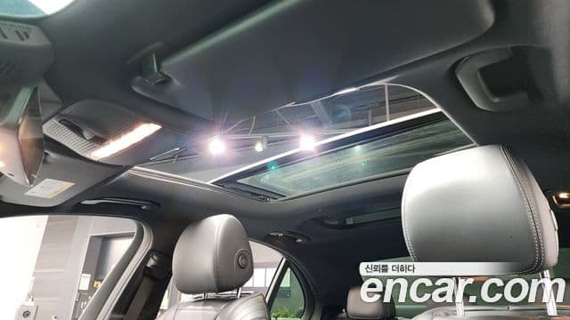 Mercedes-Benz E-Class 2020 — ფოტო 17/20