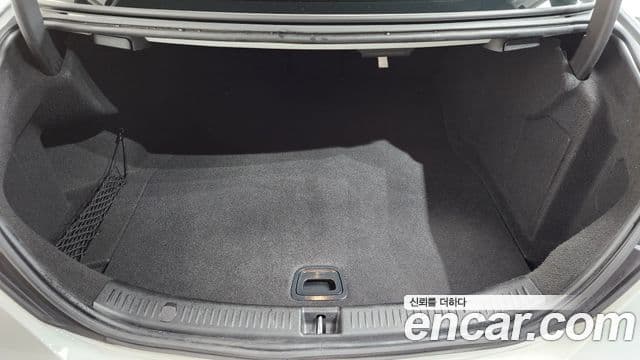Mercedes-Benz E-Class 2020 — ფოტო 20/20