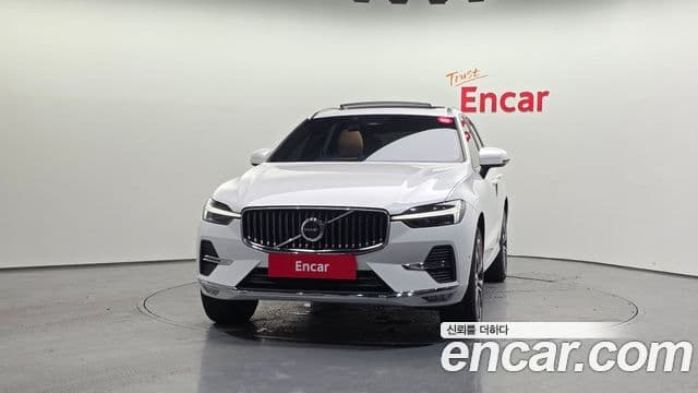 Volvo XC60 2022 — Şəkil 3/20