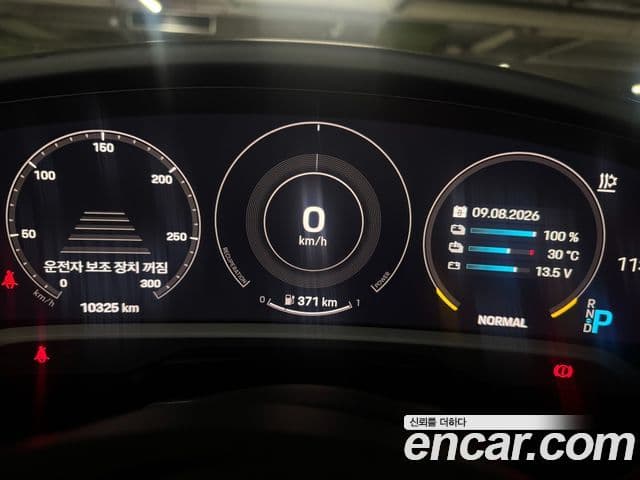 Porsche Taycan 2024 — ფოტო 19/20