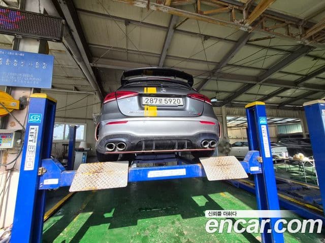 Mercedes-Benz A-Class 2021 — Фото 1/2