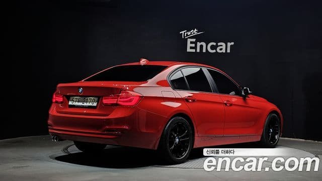 BMW 3 Series 2018 — ფოტო 2/20