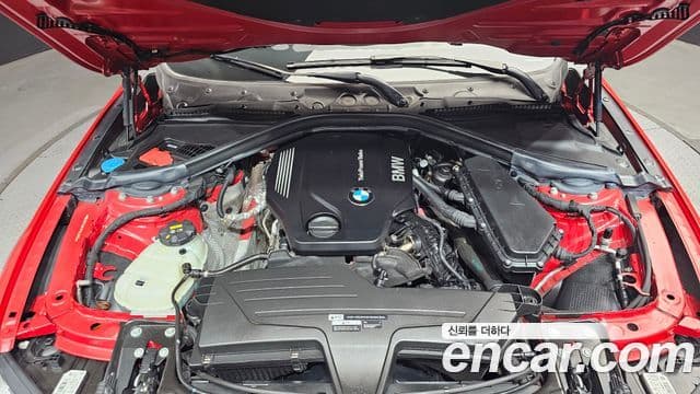 BMW 3 Series 2018 — ფოტო 6/20