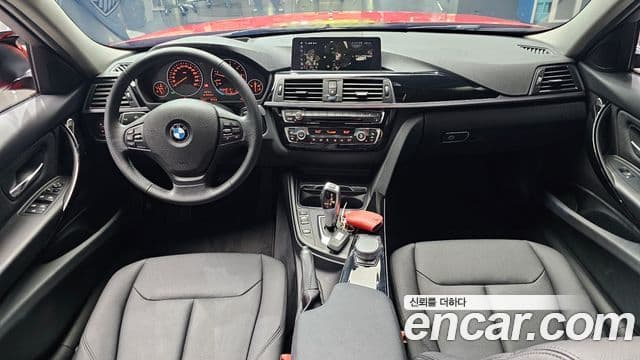 BMW 3 Series 2018 — ფოტო 7/20