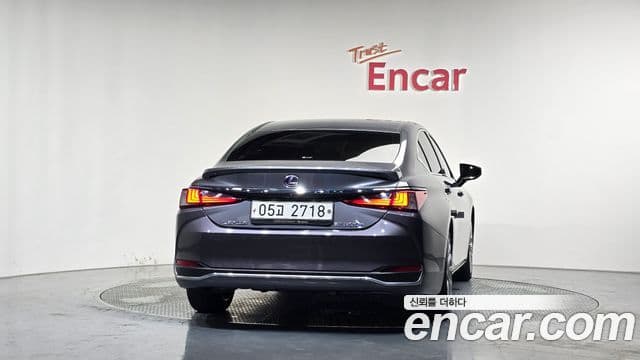 Lexus ES300h 2019 — Şəkil 4/20