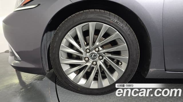 Lexus ES300h 2019 — Şəkil 5/20