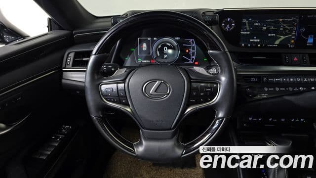 Lexus ES300h 2019 — Şəkil 14/20