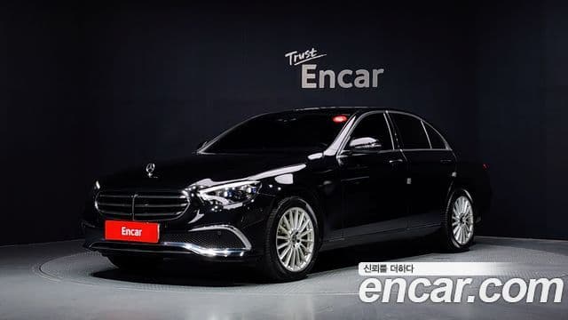 Mercedes-Benz E-Class 2020 — Фото 1/20