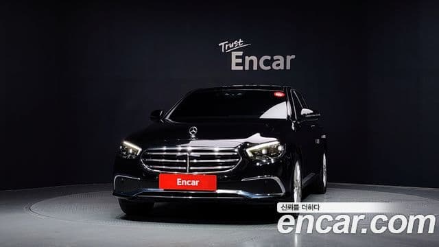 Mercedes-Benz E-Class 2020 — Фото 3/20