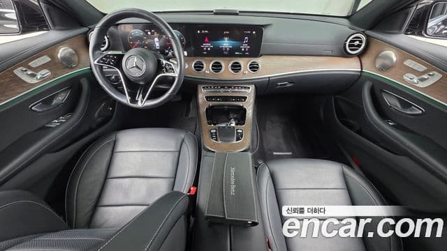 Mercedes-Benz E-Class 2020 — Фото 7/20