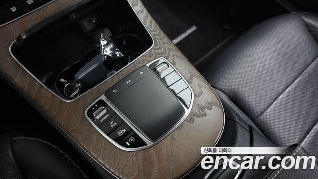 Mercedes-Benz E-Class 2020 — Şəkil 13/33
