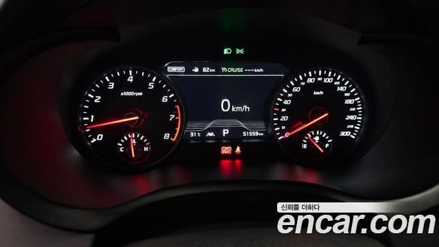 Kia Stinger 2018 — ფოტო 8/20