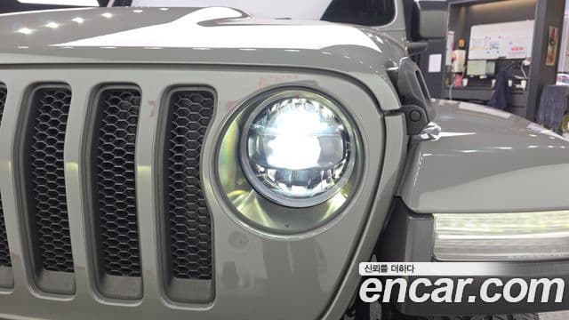 Jeep Wrangler 2023 — ფოტო 3/33