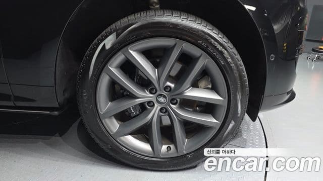 Land Rover Range Rover Sport 2023 — Photo 13/32