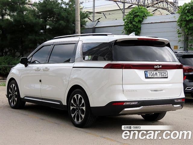 Kia Carnival 2023 — Şəkil 2/20