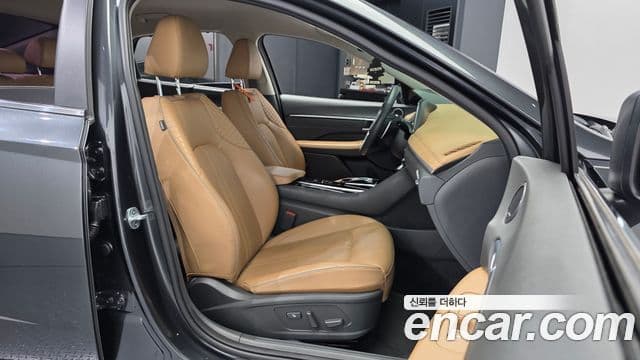 Hyundai Sonata 2019 — ფოტო 11/20