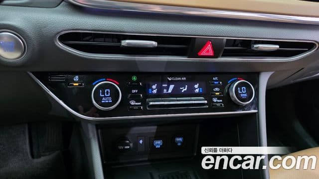 Hyundai Sonata 2019 — ფოტო 17/20