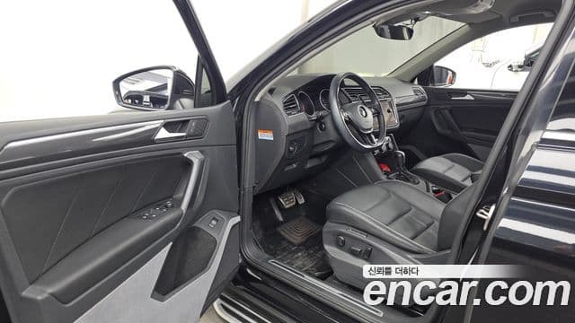 Volkswagen Tiguan 2020 — Şəkil 10/20