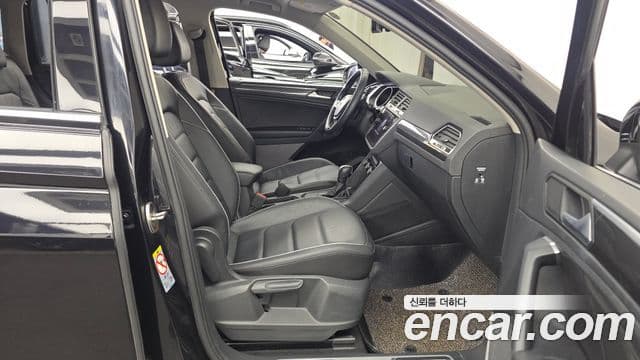Volkswagen Tiguan 2020 — Şəkil 11/20