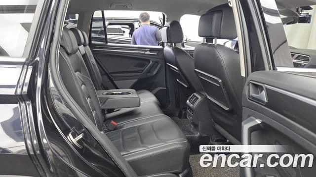 Volkswagen Tiguan 2020 — Şəkil 12/20