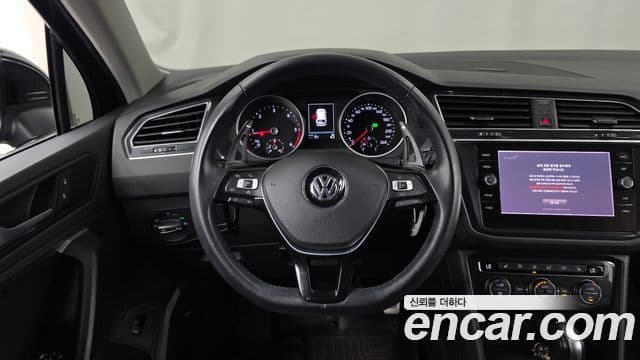 Volkswagen Tiguan 2020 — Şəkil 13/20