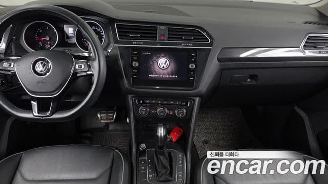 Volkswagen Tiguan 2020 — Şəkil 14/20