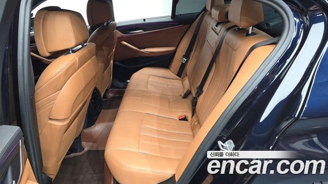 BMW 5 Series 2023 — Фото 11/20