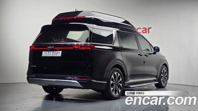 Kia Carnival 2023 — Фото 2/20