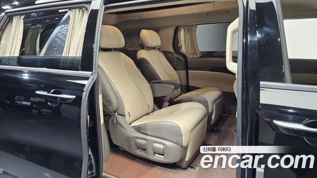 Kia Carnival 2023 — Фото 11/20