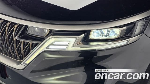 Kia Carnival 2023 — Photo 14/37