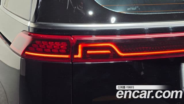 Kia Carnival 2023 — Photo 30/37