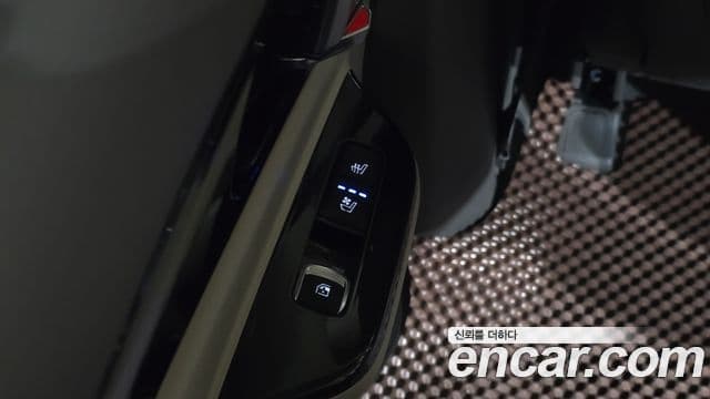 Kia Carnival 2023 — Photo 26/37