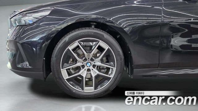 BMW 5 Series 2025 — фото 4 из 20