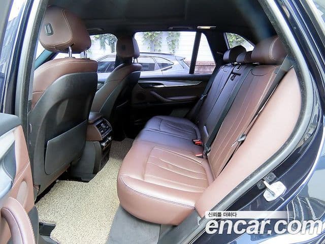 BMW X5 2018 — ფოტო 5/20