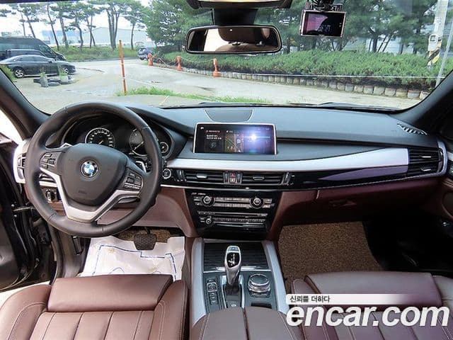 BMW X5 2018 — ფოტო 10/20